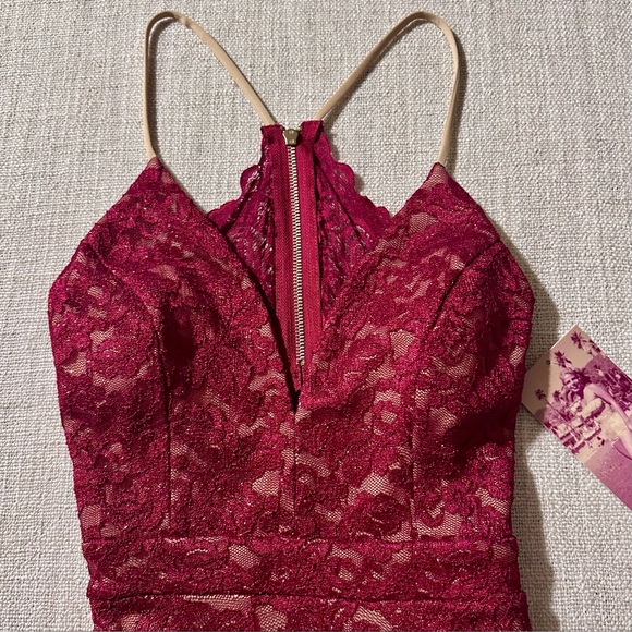 EMERALD SUNDAE Red Lace Racerback Fit & Flare Sparkly Dress Prom Cocktail Wmn S - Picture 4 of 16